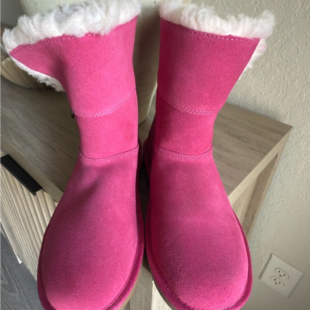 Koolaburra by UGG Pink Suede Boots US Size 4 EU 36